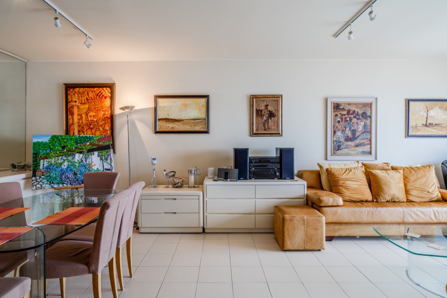 2 Bedroom Property for Sale in Sea Point Western Cape